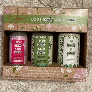 Love Beauty and Planet shampoo ♥️